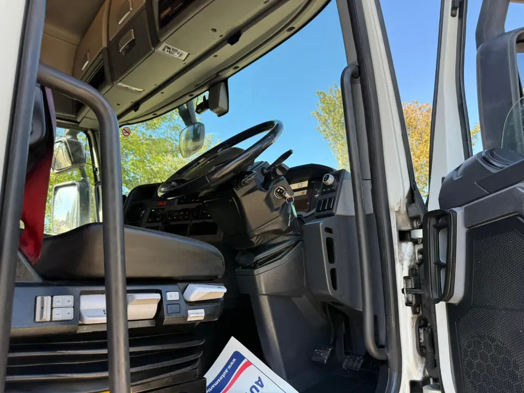 وحدة جر Renault T 480 (UBS): صورة 9 وحدة جر Renault T 480 (UBS): صورة 9