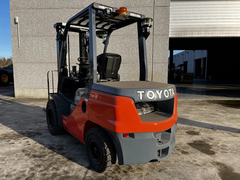 Toyota 52-8FDJF35 TONERO 35 (NEW) (6x in Stock) - رافعة شوكية ديزل: صورة 3 Toyota 52-8FDJF35 TONERO 35 (NEW) (6x in Stock) - رافعة شوكية ديزل: صورة 3