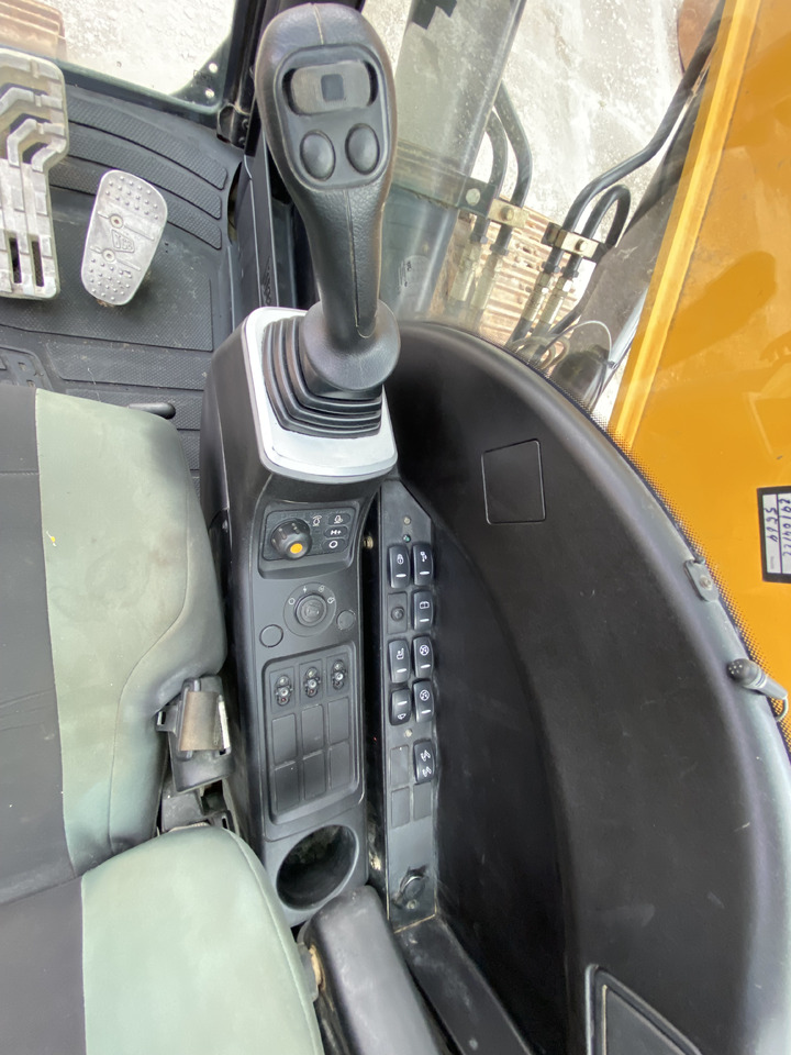 حفار زحاف JCB JS 210: صورة 24