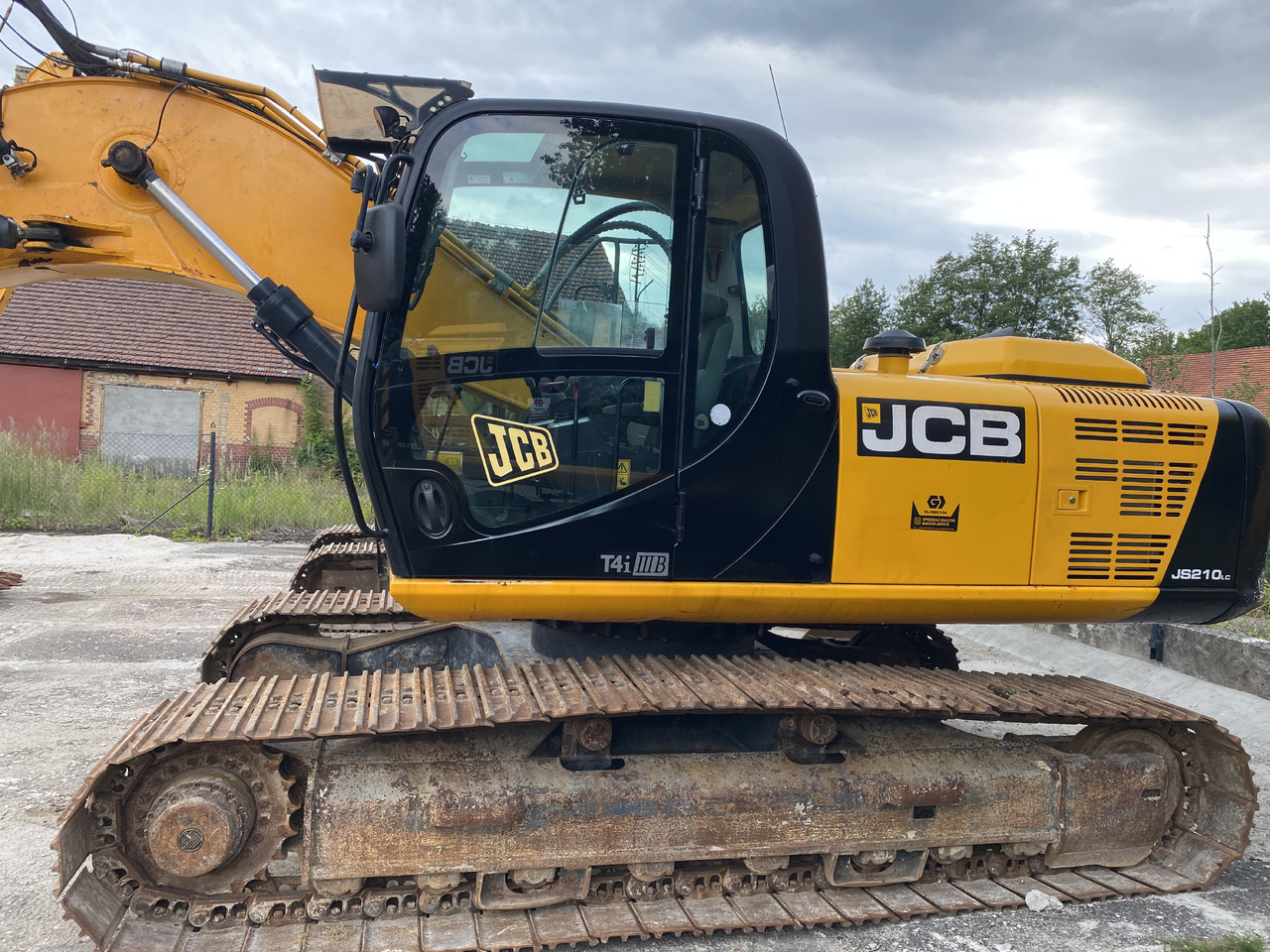 حفار زحاف JCB JS 210: صورة 17