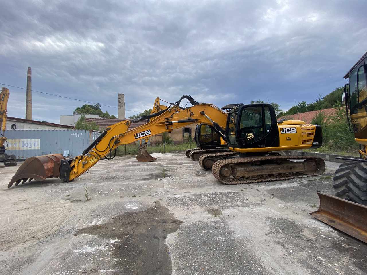 JCB JS 210 - حفار زحاف: صورة 1 JCB JS 210 - حفار زحاف: صورة 1