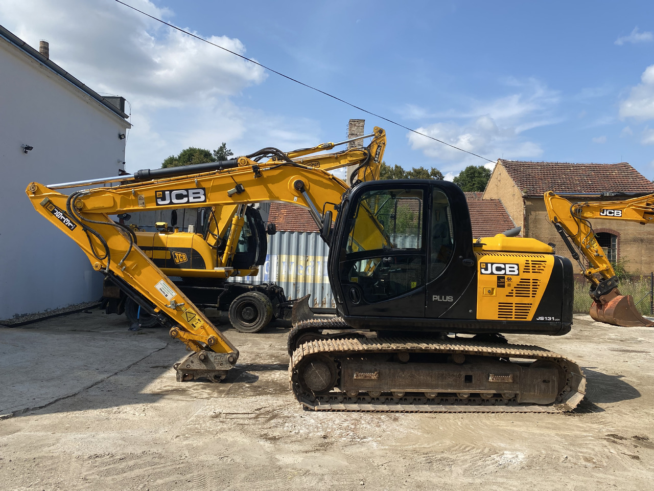 JCB JS131 - حفار زحاف: صورة 1 JCB JS131 - حفار زحاف: صورة 1