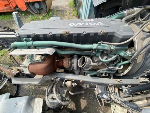 Volvo D12D Volvo truck - محرك - شاحنة: صورة 1 Volvo D12D Volvo truck - محرك - شاحنة: صورة 1