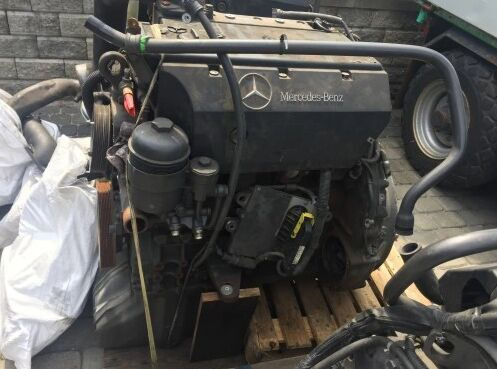Mercedes-Benz OM904LA Mercedes-Benz truck - محرك - شاحنة: صورة 4 Mercedes-Benz OM904LA Mercedes-Benz truck - محرك - شاحنة: صورة 4