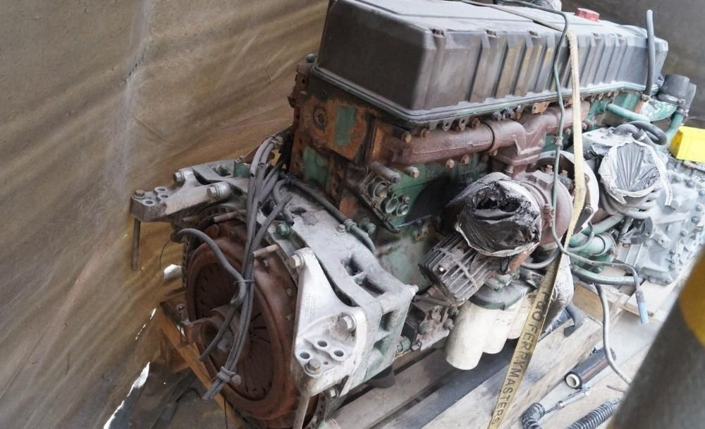 Volvo D12C Volvo FH 12 - محرك - شاحنة: صورة 2 Volvo D12C Volvo FH 12 - محرك - شاحنة: صورة 2