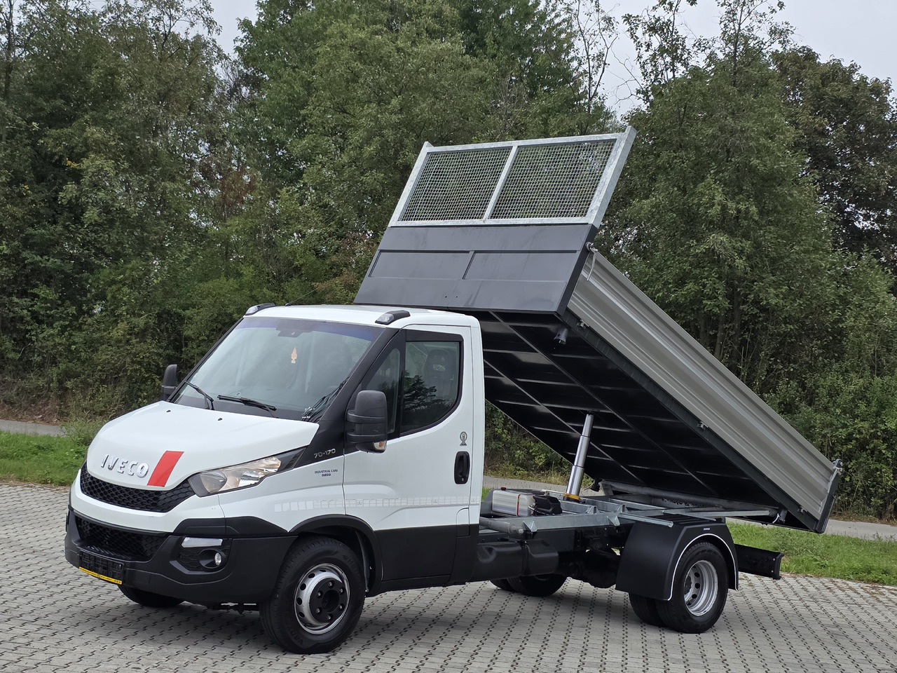 IVECO Daily 70c-17 Wywrotka 3.80 M ! Kiper 3-Stronny ! Klima ! 3.0 HPI * 170 Hp ! Super Stan ! Z Włoch ! - قلاب صغير: صورة 1 IVECO Daily 70c-17 Wywrotka 3.80 M ! Kiper 3-Stronny ! Klima ! 3.0 HPI * 170 Hp ! Super Stan ! Z Włoch ! - قلاب صغير: صورة 1