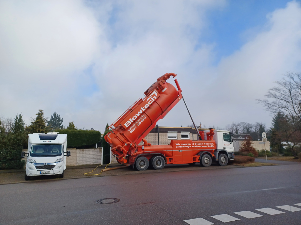 MERCEDES-BENZ Naaktgeboren Vacu-Press 8000 High-Lift V2A less km+hours! - شاحنة الشفط: صورة 4 MERCEDES-BENZ Naaktgeboren Vacu-Press 8000 High-Lift V2A less km+hours! - شاحنة الشفط: صورة 4