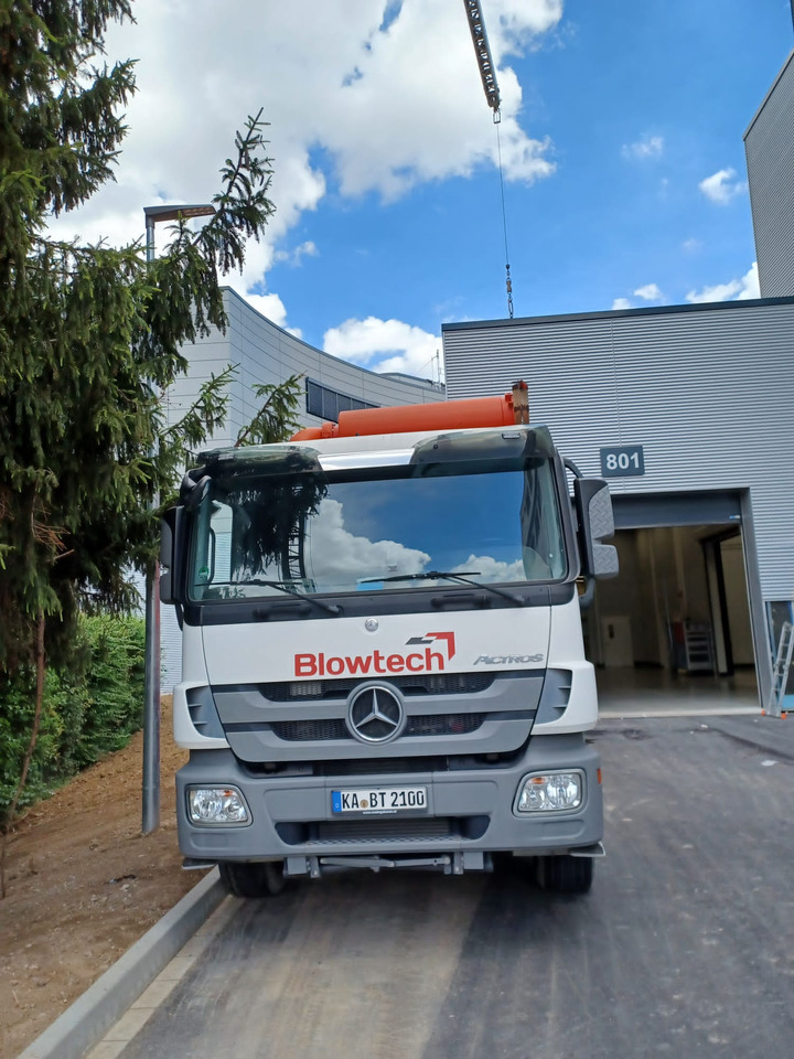 MERCEDES-BENZ Naaktgeboren Vacu-Press 8000 High-Lift V2A less km+hours! - شاحنة الشفط: صورة 5 MERCEDES-BENZ Naaktgeboren Vacu-Press 8000 High-Lift V2A less km+hours! - شاحنة الشفط: صورة 5