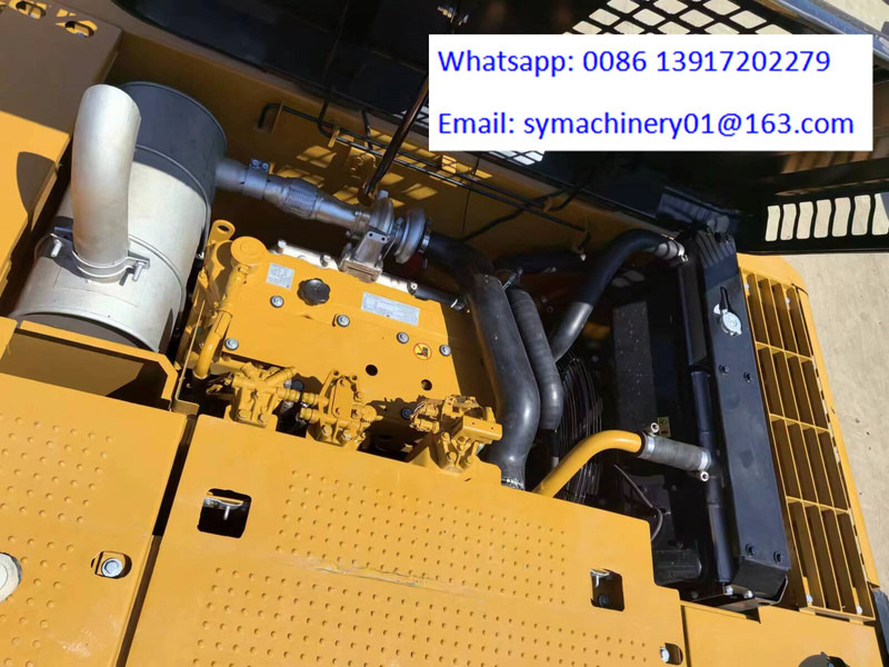 حفار زحاف Caterpillar 320D2: صورة 9