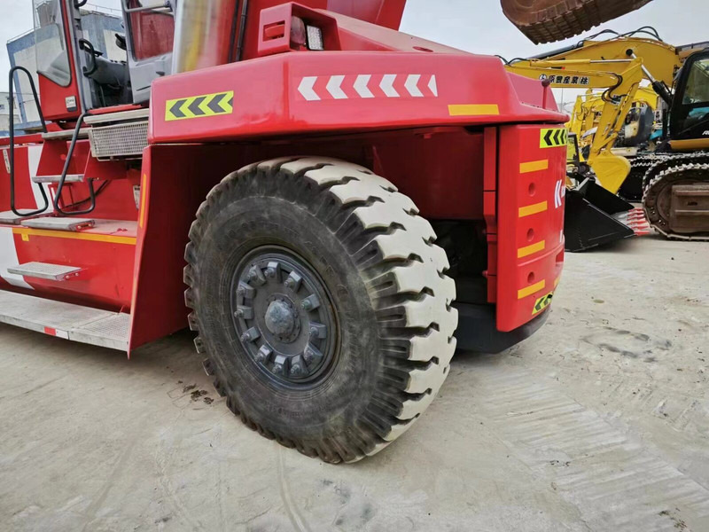 Kalmar DRF450 - المعبِّئ المناول: صورة 4 Kalmar DRF450 - المعبِّئ المناول: صورة 4