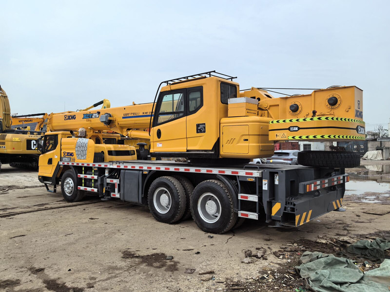 XCMG XCT25 - رافعة لجميع التضاريس: صورة 2 XCMG XCT25 - رافعة لجميع التضاريس: صورة 2