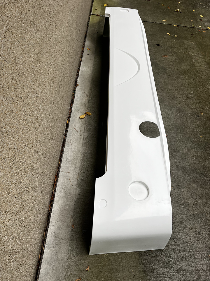 SCANIA IRIZAR NEW CENTURY zderzak tylny Zderzak tylny Scania IRIZAR NEW CENTURY - مصد العربة - مركبة كوتش: صورة 1 SCANIA IRIZAR NEW CENTURY zderzak tylny Zderzak tylny Scania IRIZAR NEW CENTURY - مصد العربة - مركبة كوتش: صورة 1