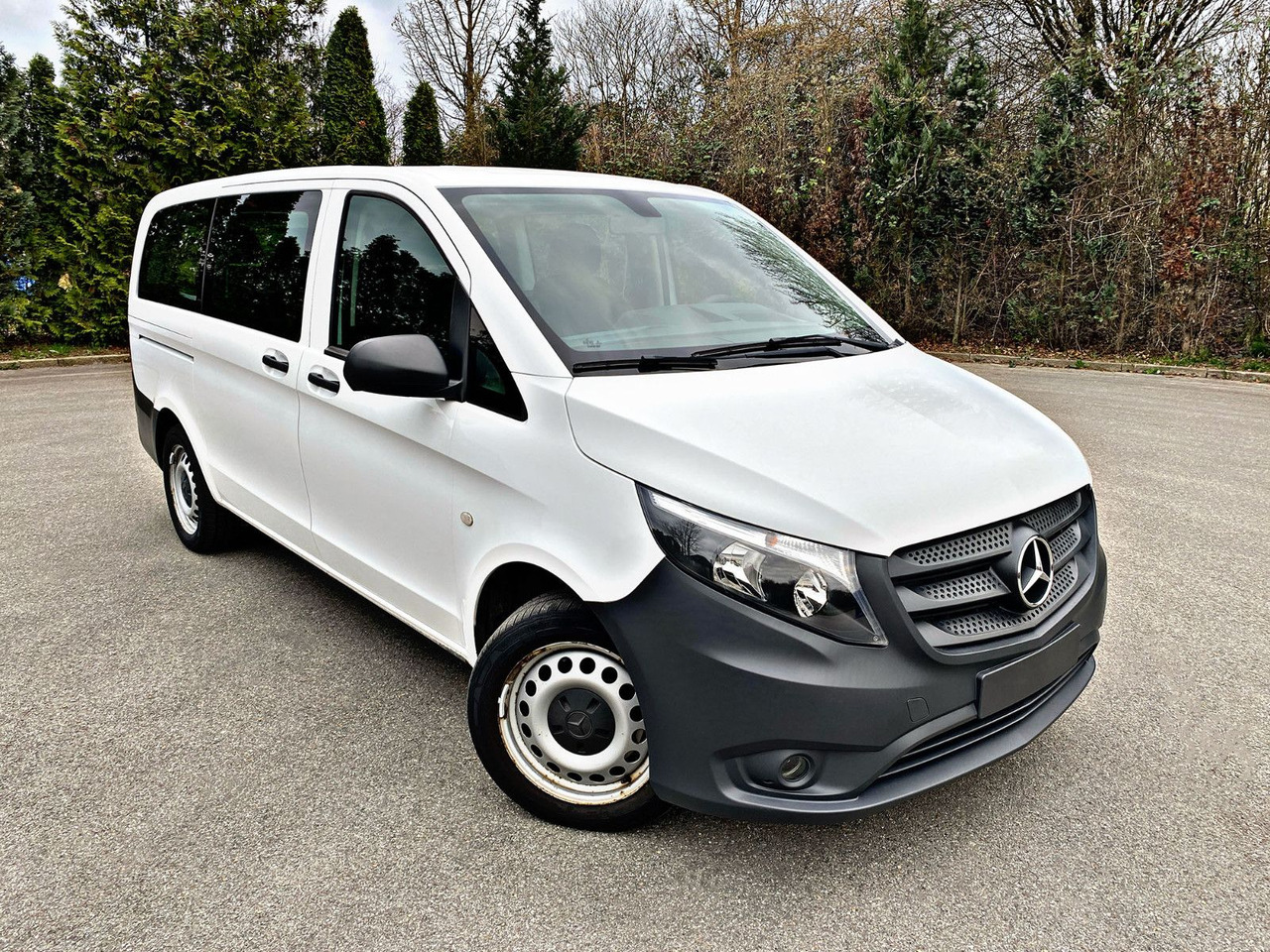 Mercedes-Benz Vito Tourer 114 CDI|Pro|Allrad|lang|8-Sitze|19% - ميكروباص: صورة 1 Mercedes-Benz Vito Tourer 114 CDI|Pro|Allrad|lang|8-Sitze|19% - ميكروباص: صورة 1