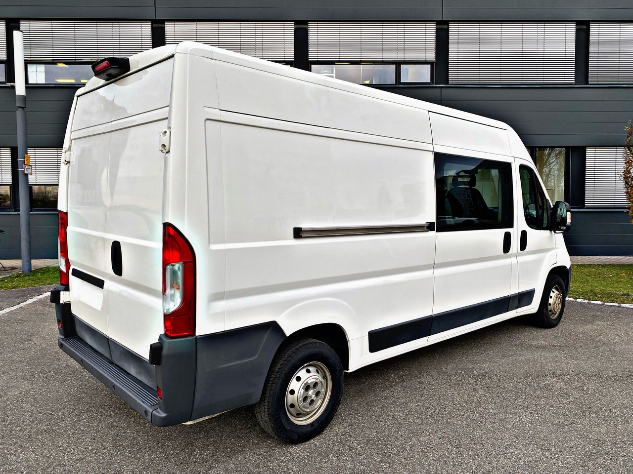 Peugeot Boxer Kasten Hoch 335 L3H2Pro|5Sitzer|Kamera|19% - فان, الشاحنات الصغيرة كابينة مزدوجة: صورة 3 Peugeot Boxer Kasten Hoch 335 L3H2Pro|5Sitzer|Kamera|19% - فان, الشاحنات الصغيرة كابينة مزدوجة: صورة 3
