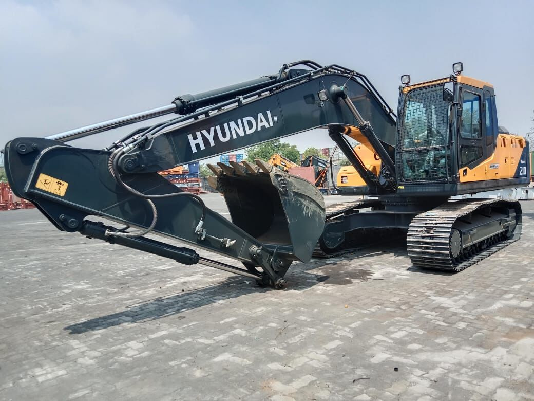 New Hyundai R210 tracked excavator - حفار زحاف: صورة 2 New Hyundai R210 tracked excavator - حفار زحاف: صورة 2