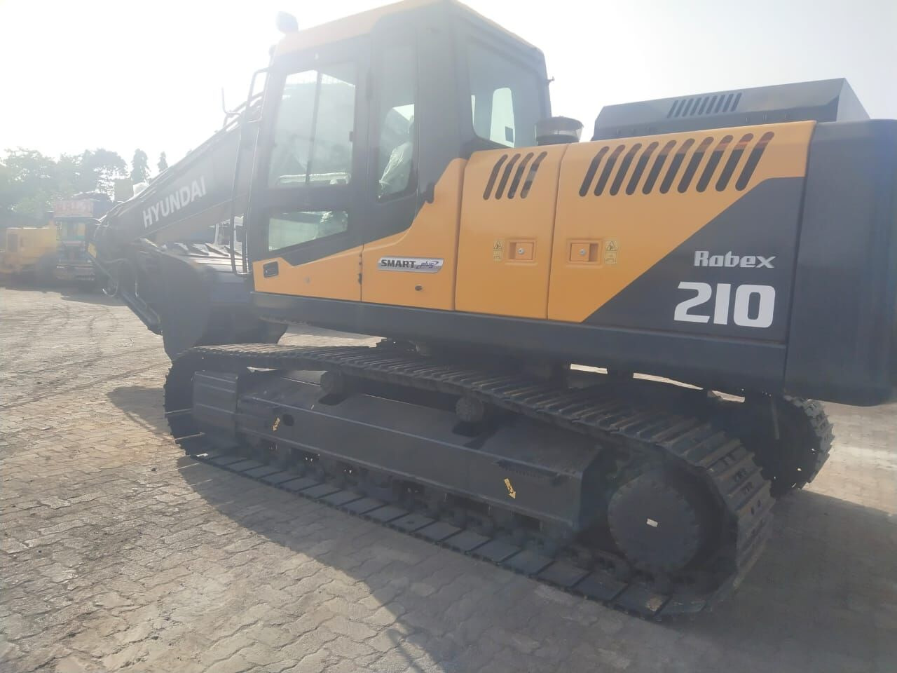 New Hyundai R210 tracked excavator - حفار زحاف: صورة 4 New Hyundai R210 tracked excavator - حفار زحاف: صورة 4