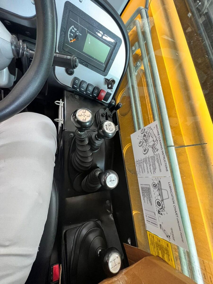 New JCB 530-110 telehandler - رافعة تلسكوبية: صورة 4 New JCB 530-110 telehandler - رافعة تلسكوبية: صورة 4