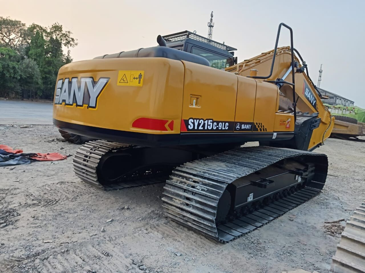 New Sany SY 215 MITSUBISHI ENGINE tracked excavator - حفار زحاف: صورة 3 New Sany SY 215 MITSUBISHI ENGINE tracked excavator - حفار زحاف: صورة 3