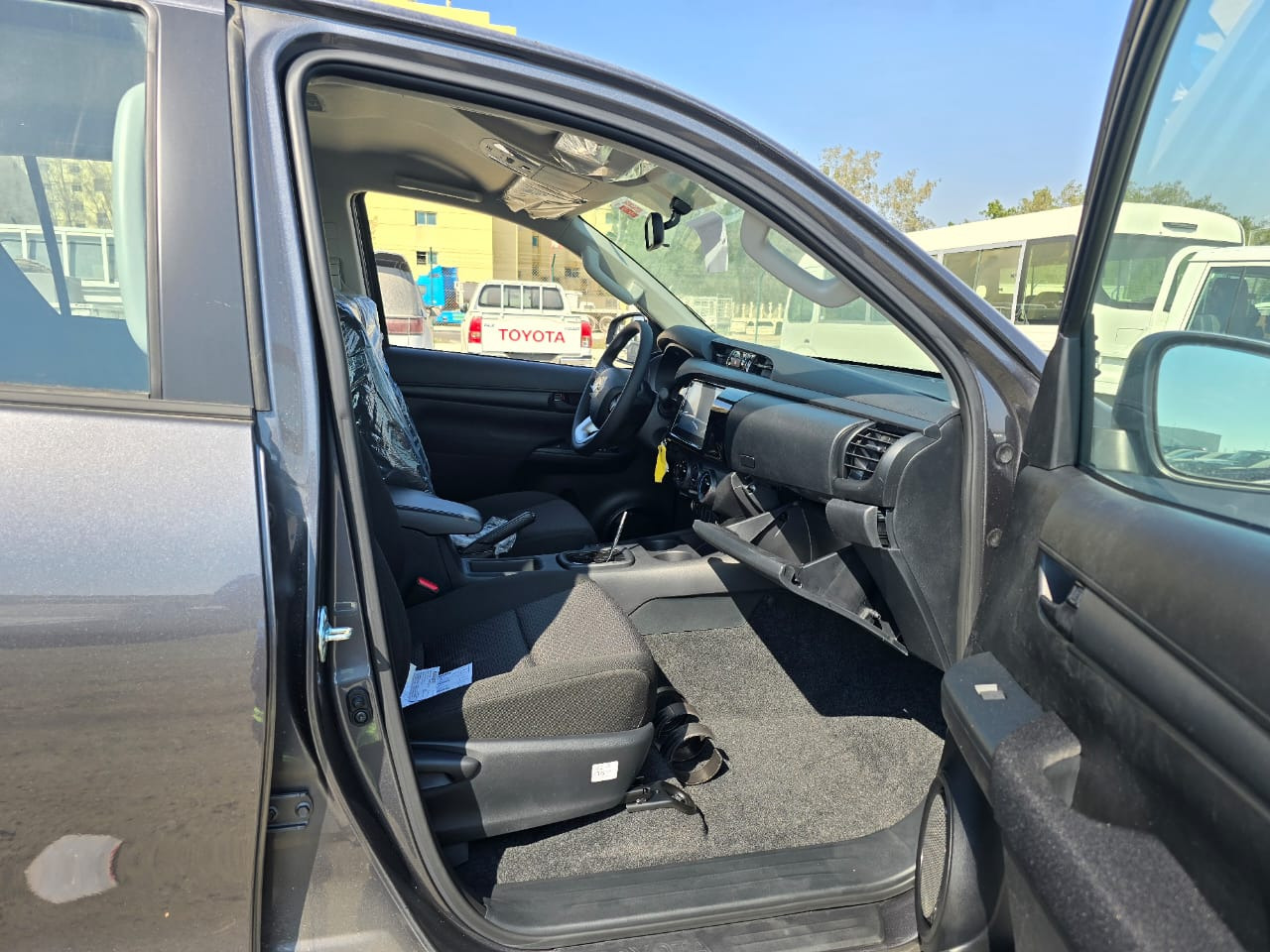 TOYOTA HILUX ACTIVE DOUBLE CAB TOYOTA HILUX ACTIVE DOUBLE CAB: صورة 8