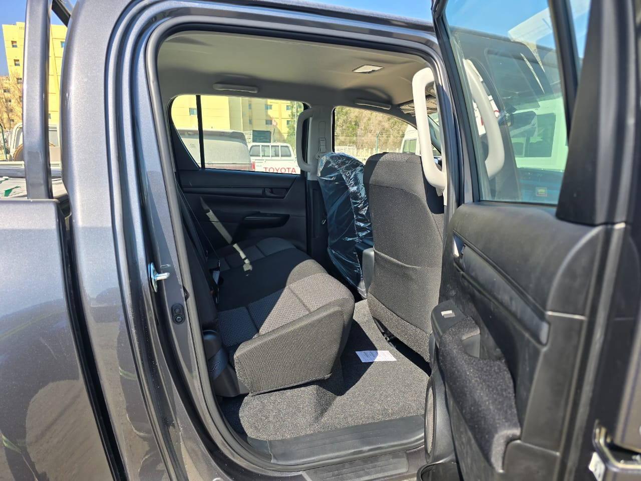 TOYOTA HILUX ACTIVE DOUBLE CAB TOYOTA HILUX ACTIVE DOUBLE CAB: صورة 6
