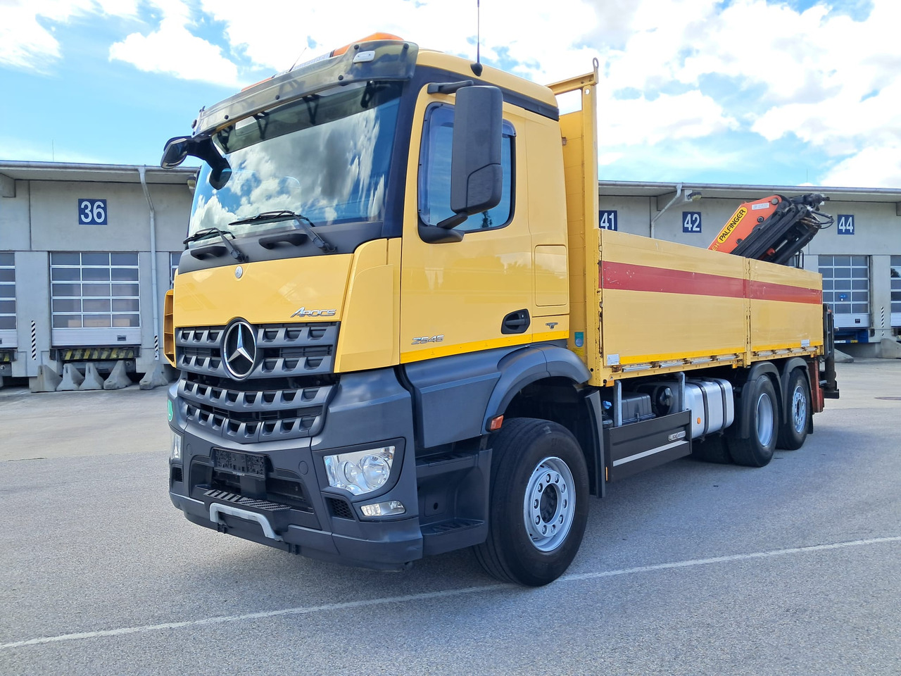 MERCEDES-BENZ Arocs 2545 | Palfinger PK 22002 | Klima | Retarder | Euro 6 - شاحنات مسطحة, شاحنة كرين: صورة 1 MERCEDES-BENZ Arocs 2545 | Palfinger PK 22002 | Klima | Retarder | Euro 6 - شاحنات مسطحة, شاحنة كرين: صورة 1