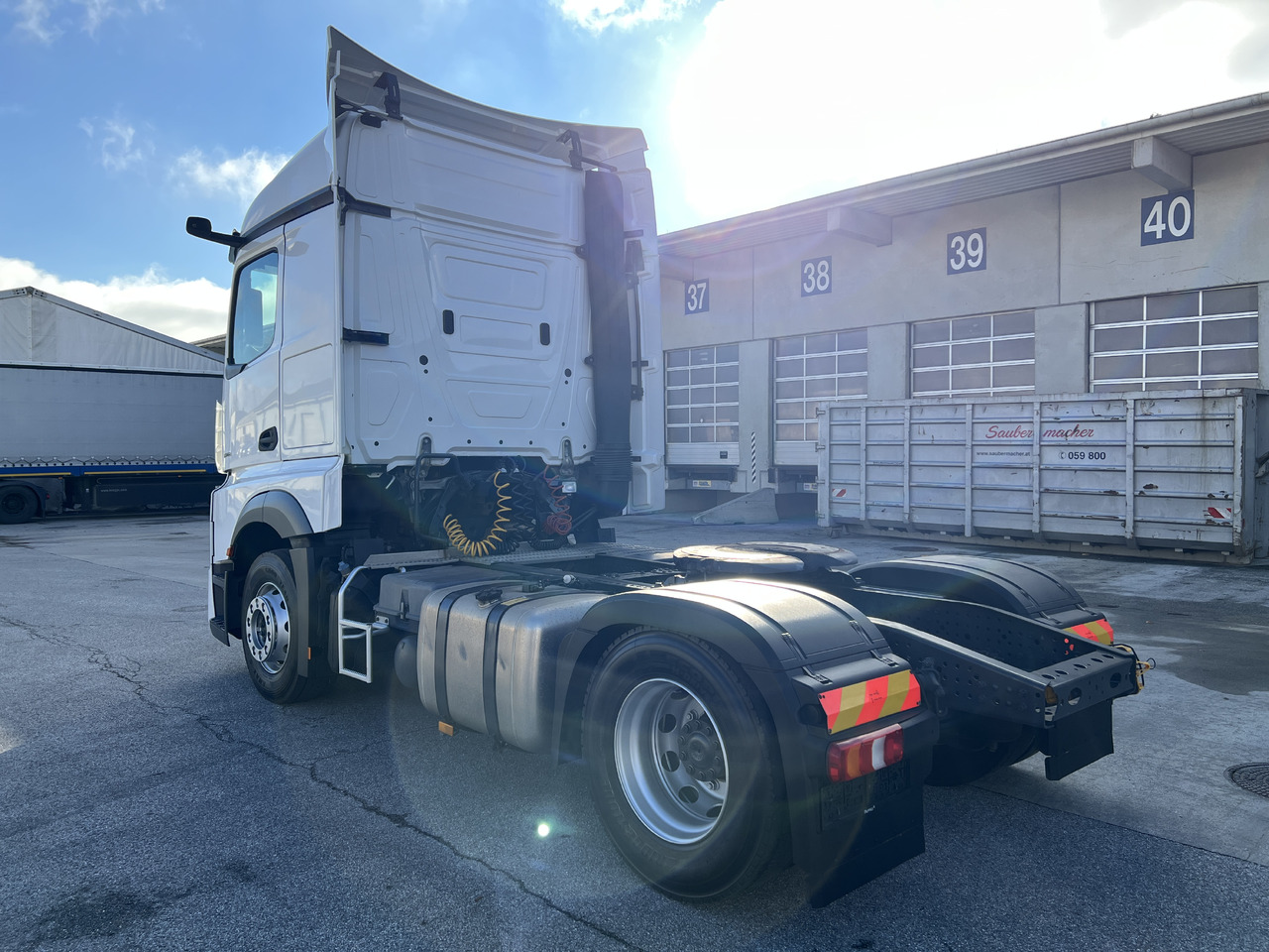 MERCEDES-BENZ Mercedes-Benz Actros 1846 | Standklima | Retarder | Euro 6 - وحدة جر: صورة 4 MERCEDES-BENZ Mercedes-Benz Actros 1846 | Standklima | Retarder | Euro 6 - وحدة جر: صورة 4