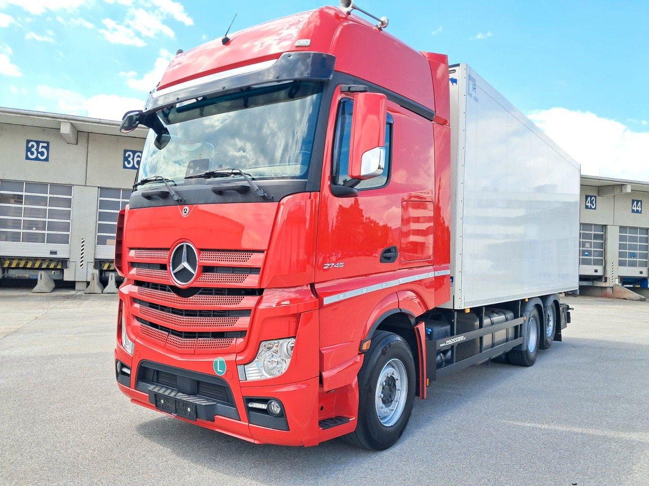 Mercedes-Benz Actros 2745 Kühlkoff | Standklima/heiz | Liftach - شاحنة الفريزر: صورة 1 Mercedes-Benz Actros 2745 Kühlkoff | Standklima/heiz | Liftach - شاحنة الفريزر: صورة 1