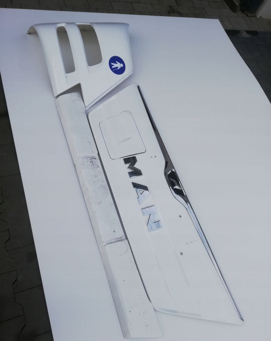 ATRAPA GRILL MASKA MAN NEOPLAN AUTOBUS - غطاء محرك المركبة: صورة 1 ATRAPA GRILL MASKA MAN NEOPLAN AUTOBUS - غطاء محرك المركبة: صورة 1