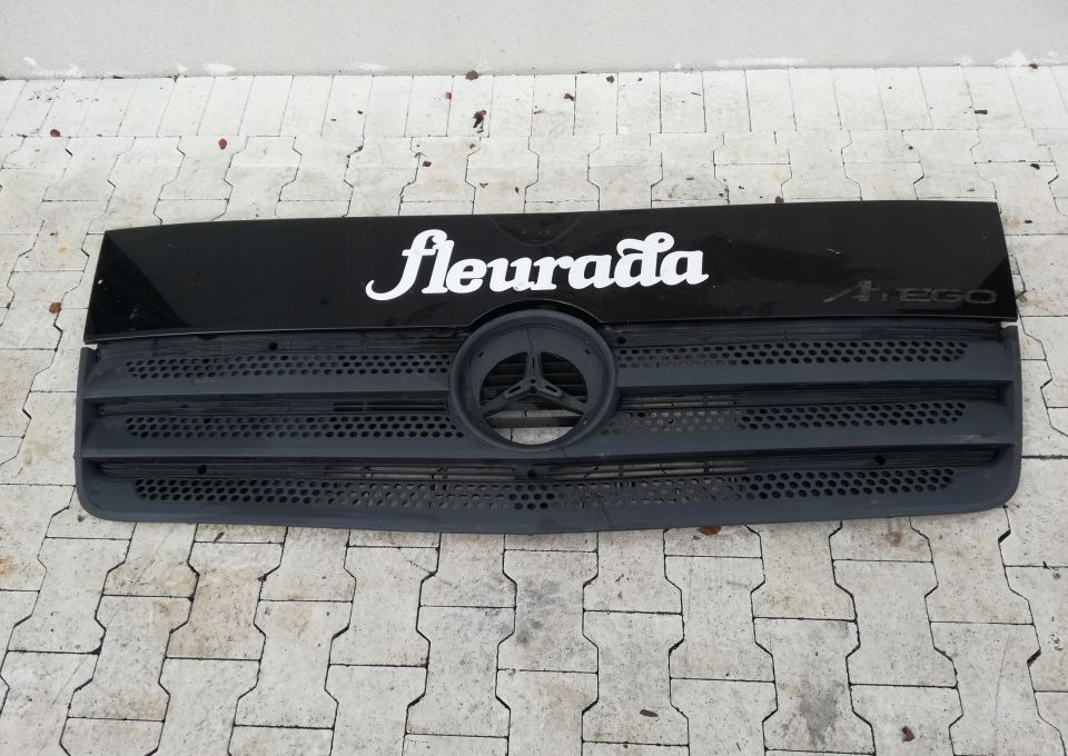 ATRAPA GRILL MASKA MERCEDES ATEGO EURO6 - غطاء محرك المركبة: صورة 1 ATRAPA GRILL MASKA MERCEDES ATEGO EURO6 - غطاء محرك المركبة: صورة 1