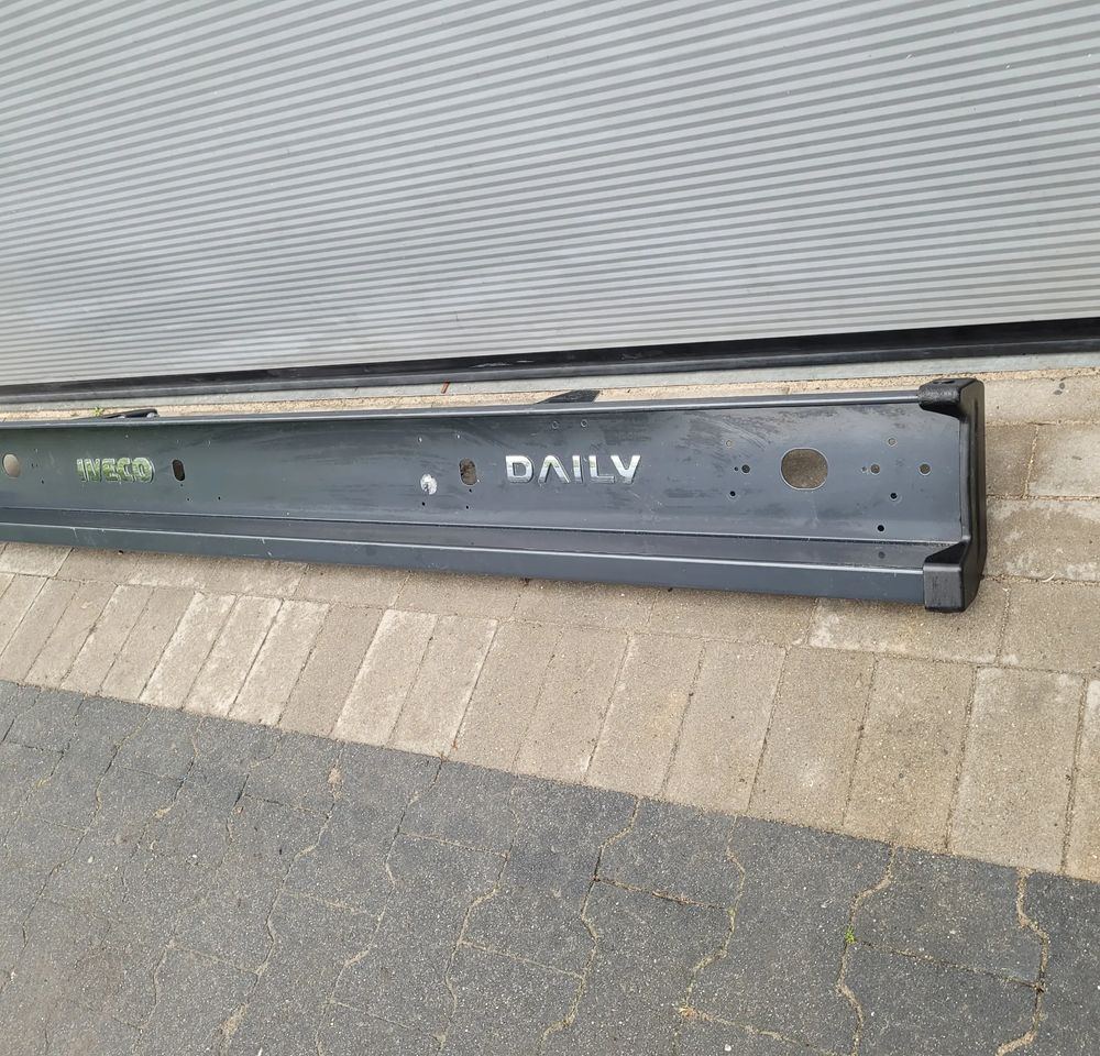 BELKA TYŁ ZDERZAK IVECO DAILY 5802852176 196CM - مصد العربة - شاحنة التوصيل: صورة 3 BELKA TYŁ ZDERZAK IVECO DAILY 5802852176 196CM - مصد العربة - شاحنة التوصيل: صورة 3