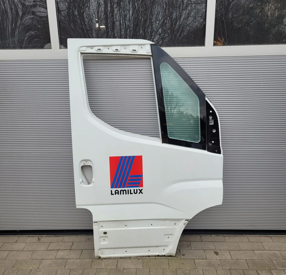 DRZWI IVECO DAILY NM RH. LUB LH. CANA ZA SZT. CHWALIM116 - باب و قطع الغيار - شاحنة التوصيل: صورة 1 DRZWI IVECO DAILY NM RH. LUB LH. CANA ZA SZT. CHWALIM116 - باب و قطع الغيار - شاحنة التوصيل: صورة 1