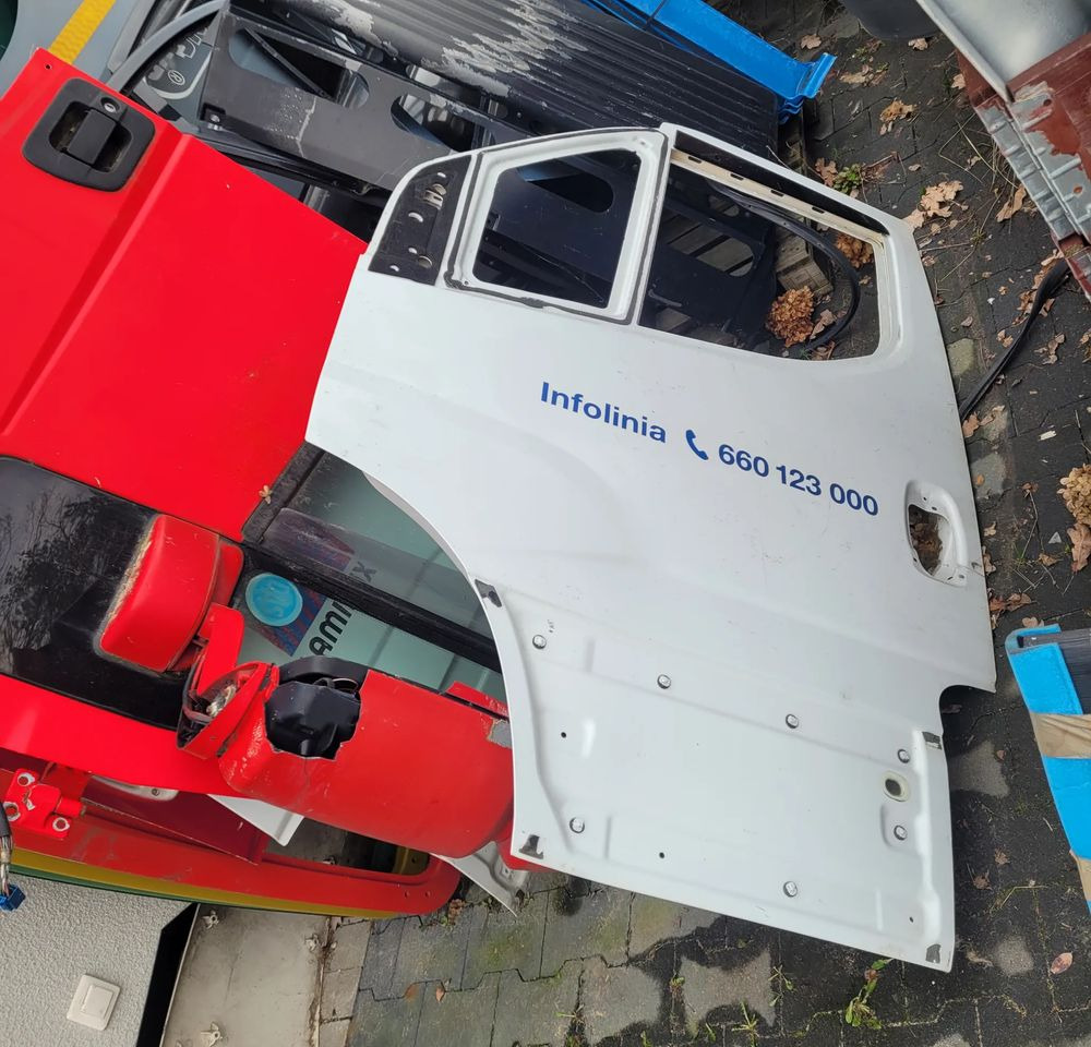 DRZWI IVECO DALI NM RH LUB LH ORYGINAŁ CHWALIM116 - باب و قطع الغيار - شاحنة التوصيل: صورة 4 DRZWI IVECO DALI NM RH LUB LH ORYGINAŁ CHWALIM116 - باب و قطع الغيار - شاحنة التوصيل: صورة 4