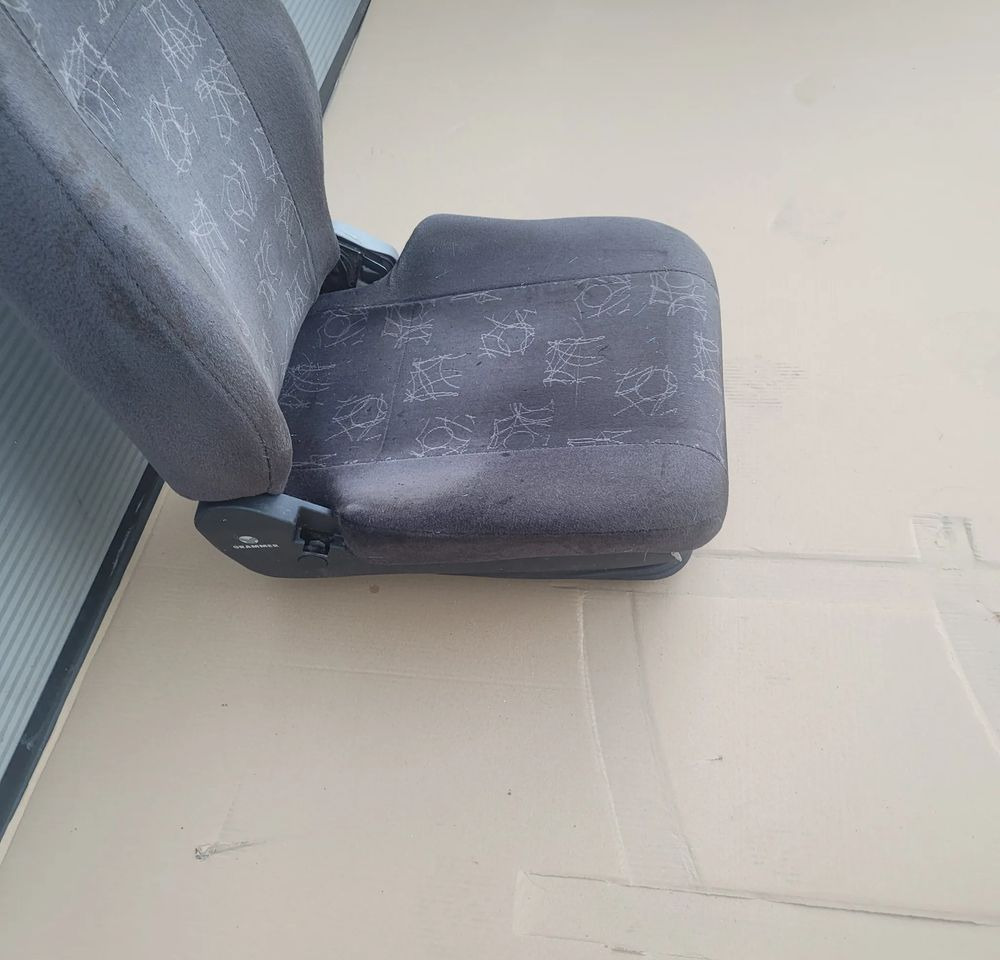 FOTEL KIEROWCY F2000 IVECO TRAKKER GRAMMER CHWALIM116 - مقعد - شاحنة: صورة 2 FOTEL KIEROWCY F2000 IVECO TRAKKER GRAMMER CHWALIM116 - مقعد - شاحنة: صورة 2