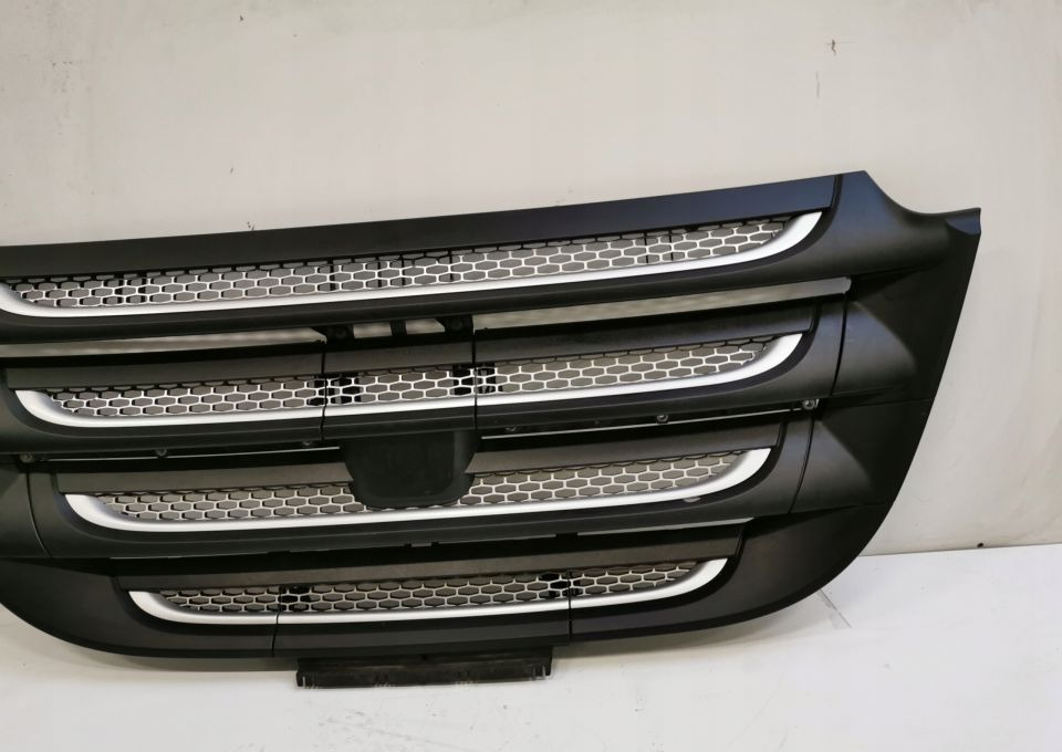 GRILL ATRAPA DAF XF 106 lift ORYGINAŁ 2048272 - شبكة أمامية - شاحنة: صورة 3 GRILL ATRAPA DAF XF 106 lift ORYGINAŁ 2048272 - شبكة أمامية - شاحنة: صورة 3