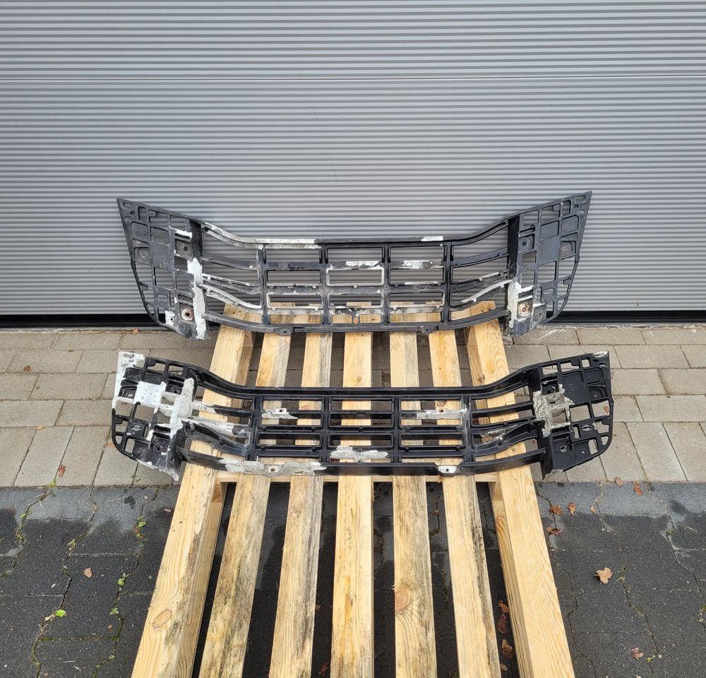 GRILL ŁAWKA MOCOWANIE IVECO S WAY 5802304012 CHWALIM116 - شبكة أمامية - شاحنة: صورة 1 GRILL ŁAWKA MOCOWANIE IVECO S WAY 5802304012 CHWALIM116 - شبكة أمامية - شاحنة: صورة 1