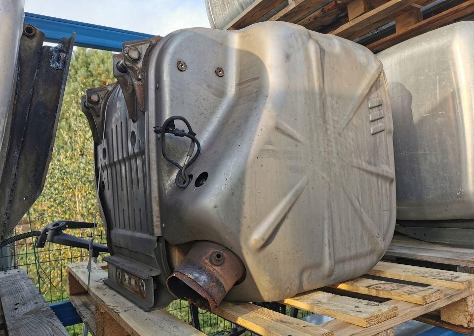 KATALIZATOR IVECO STRALIS HI WAY EURO6 - محول حفزي - شاحنة: صورة 1 KATALIZATOR IVECO STRALIS HI WAY EURO6 - محول حفزي - شاحنة: صورة 1