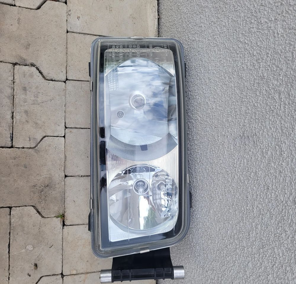 LAMPA MAN TGL E6 PRAWA ORYGINAŁ 81.25101-6638 - أضواء/ إضاءة - شاحنة: صورة 1 LAMPA MAN TGL E6 PRAWA ORYGINAŁ 81.25101-6638 - أضواء/ إضاءة - شاحنة: صورة 1