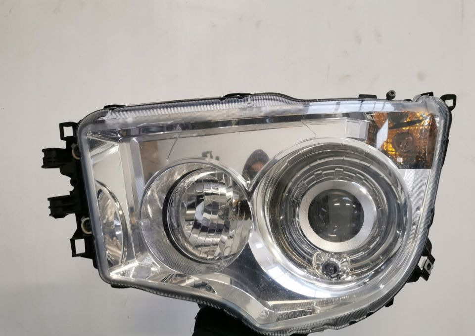 LAMPA MERCEDES ACTROS ANTOS XENON mp4 A9608202639 - مصابيح أضواء السيارة الأمامية - شاحنة: صورة 1 LAMPA MERCEDES ACTROS ANTOS XENON mp4 A9608202639 - مصابيح أضواء السيارة الأمامية - شاحنة: صورة 1