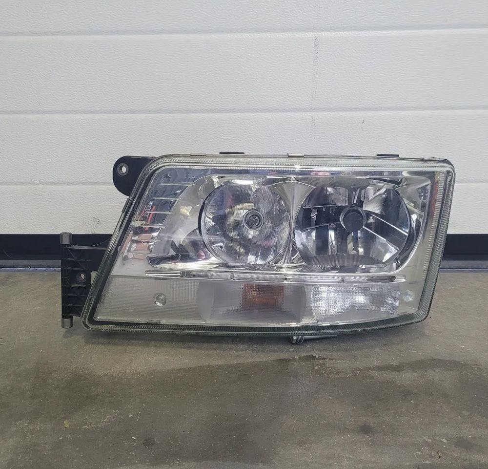 LAMPA XENON MAN TGX LH.81.25101-6515 - أضواء/ إضاءة - شاحنة: صورة 1 LAMPA XENON MAN TGX LH.81.25101-6515 - أضواء/ إضاءة - شاحنة: صورة 1