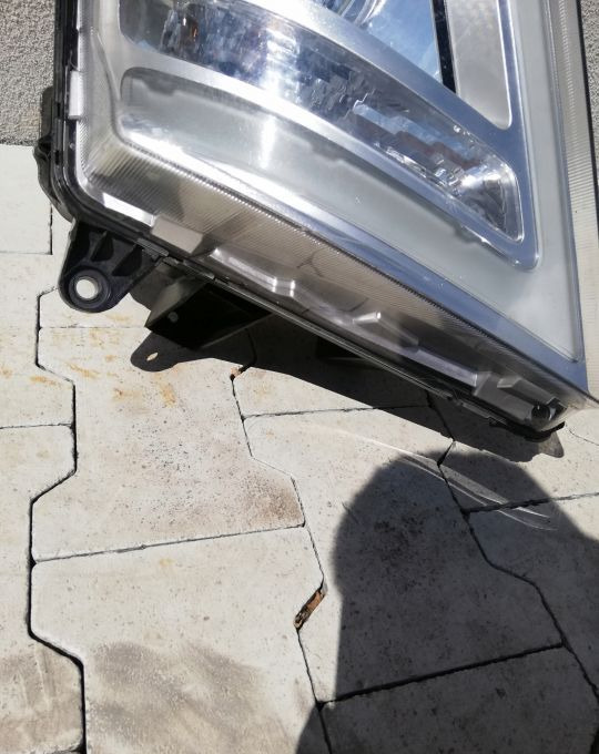 LAMPA XENON VOLVO FH4 FH 4 FM RH ORYGINAŁ - مصابيح أضواء السيارة الأمامية - شاحنة: صورة 3 LAMPA XENON VOLVO FH4 FH 4 FM RH ORYGINAŁ - مصابيح أضواء السيارة الأمامية - شاحنة: صورة 3