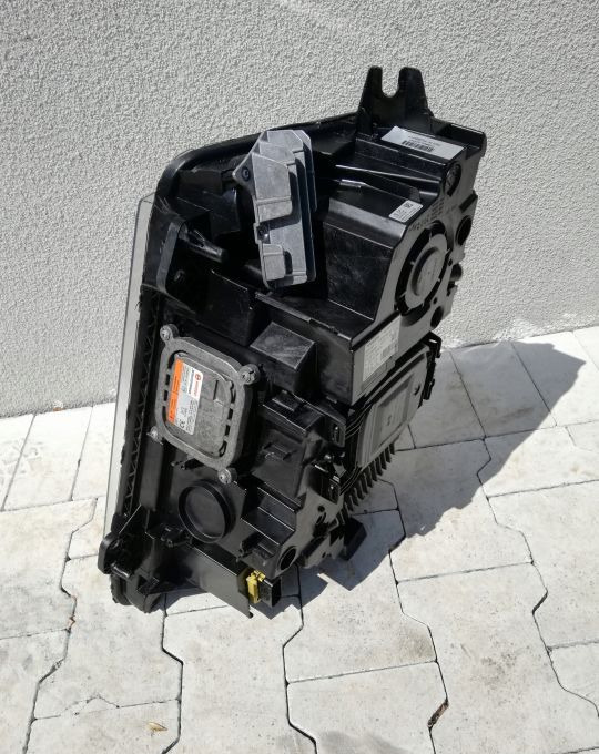 LAMPA XENON VOLVO FH4 FH 4 FM RH ORYGINAŁ - مصابيح أضواء السيارة الأمامية - شاحنة: صورة 4 LAMPA XENON VOLVO FH4 FH 4 FM RH ORYGINAŁ - مصابيح أضواء السيارة الأمامية - شاحنة: صورة 4