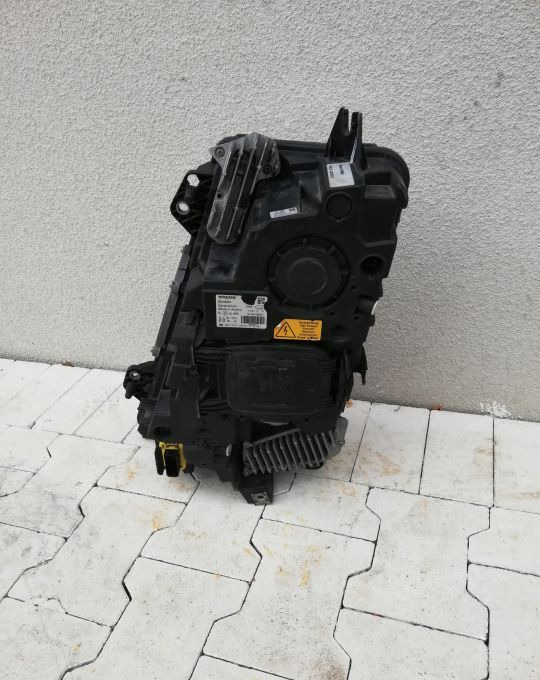 LAMPA XENON VOLVO FH4 FH 4 FM RH ORYGINAŁ - مصابيح أضواء السيارة الأمامية - شاحنة: صورة 3 LAMPA XENON VOLVO FH4 FH 4 FM RH ORYGINAŁ - مصابيح أضواء السيارة الأمامية - شاحنة: صورة 3
