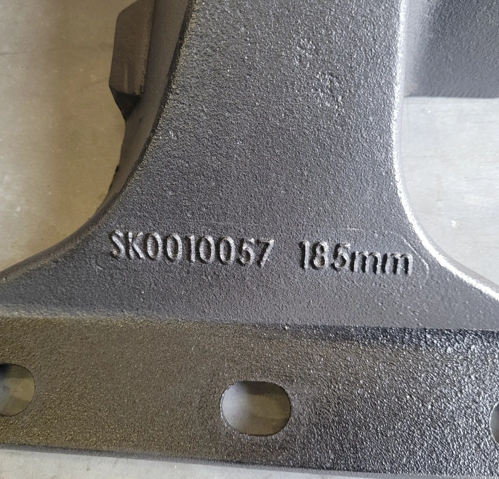 ŁAPY JOST SK0010057 185MM ORYGINAŁ NOWY KOMPLET CHWALIM116 - وصلة العجلة الخامسة - شاحنة: صورة 3 ŁAPY JOST SK0010057 185MM ORYGINAŁ NOWY KOMPLET CHWALIM116 - وصلة العجلة الخامسة - شاحنة: صورة 3
