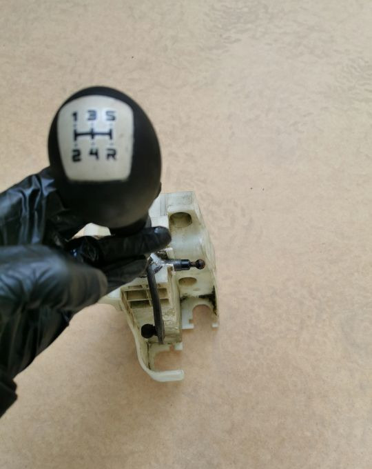 LEWAREK BIEGÓW WYBIERAK IVECO DAILY 5B. - عتلة تبديل السرعة - شاحنة التوصيل: صورة 1 LEWAREK BIEGÓW WYBIERAK IVECO DAILY 5B. - عتلة تبديل السرعة - شاحنة التوصيل: صورة 1