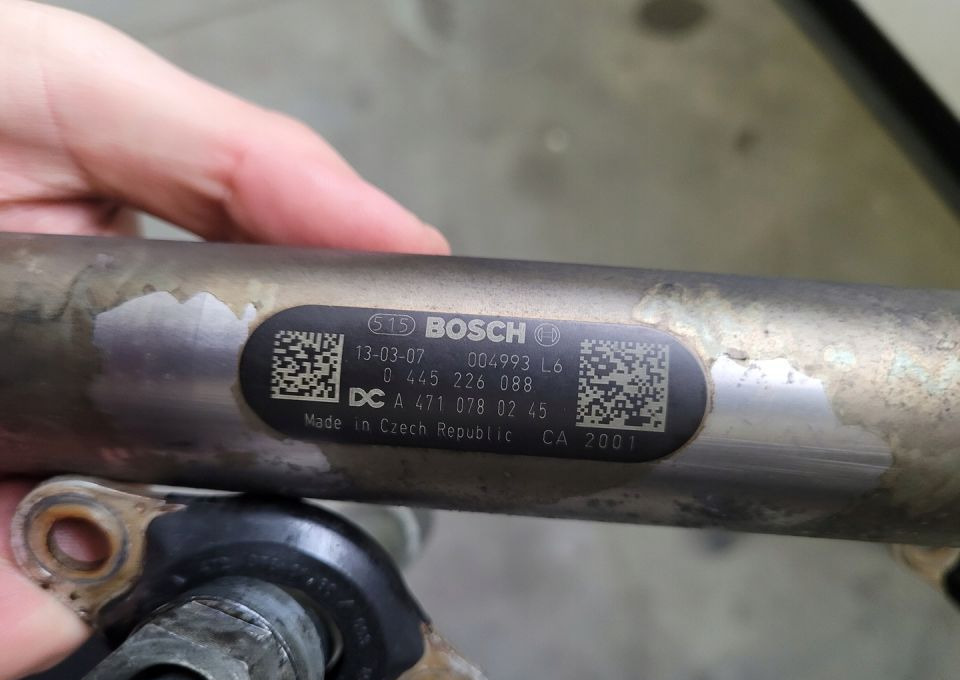 LISTWA WTRYSKOWA MERCEDES ACTROS MP4 A4710780245 - نظام الوقود - شاحنة: صورة 3 LISTWA WTRYSKOWA MERCEDES ACTROS MP4 A4710780245 - نظام الوقود - شاحنة: صورة 3