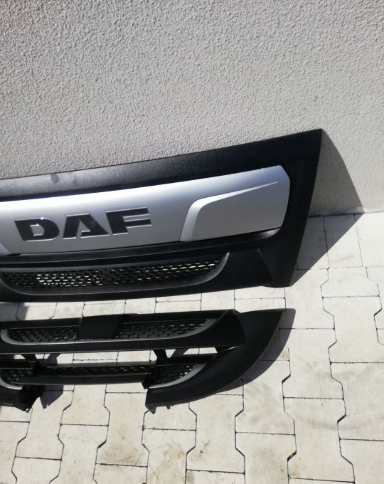 MASKA GRILL ATRAPA DAF LF NOWY ORYGINAŁ EURO6 LIFT - غطاء محرك المركبة: صورة 3 MASKA GRILL ATRAPA DAF LF NOWY ORYGINAŁ EURO6 LIFT - غطاء محرك المركبة: صورة 3