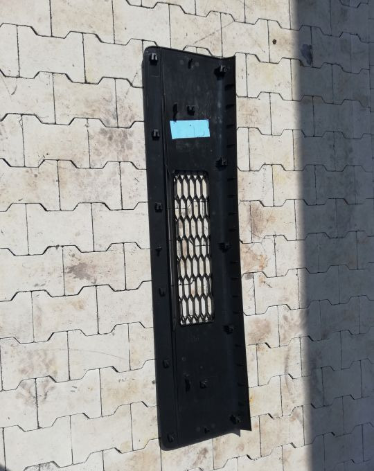MASKA GRILL ATRAPA VOLVO FL FE 82523575 NOWY ORYG. - غطاء محرك المركبة: صورة 4 MASKA GRILL ATRAPA VOLVO FL FE 82523575 NOWY ORYG. - غطاء محرك المركبة: صورة 4