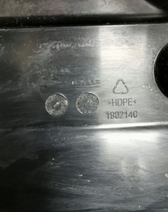 OBUDOWA OSŁONA DAF XF 106 1902140 - خزان AdBlue (محلول من اليوريا والماء) - شاحنة: صورة 2 OBUDOWA OSŁONA DAF XF 106 1902140 - خزان AdBlue (محلول من اليوريا والماء) - شاحنة: صورة 2