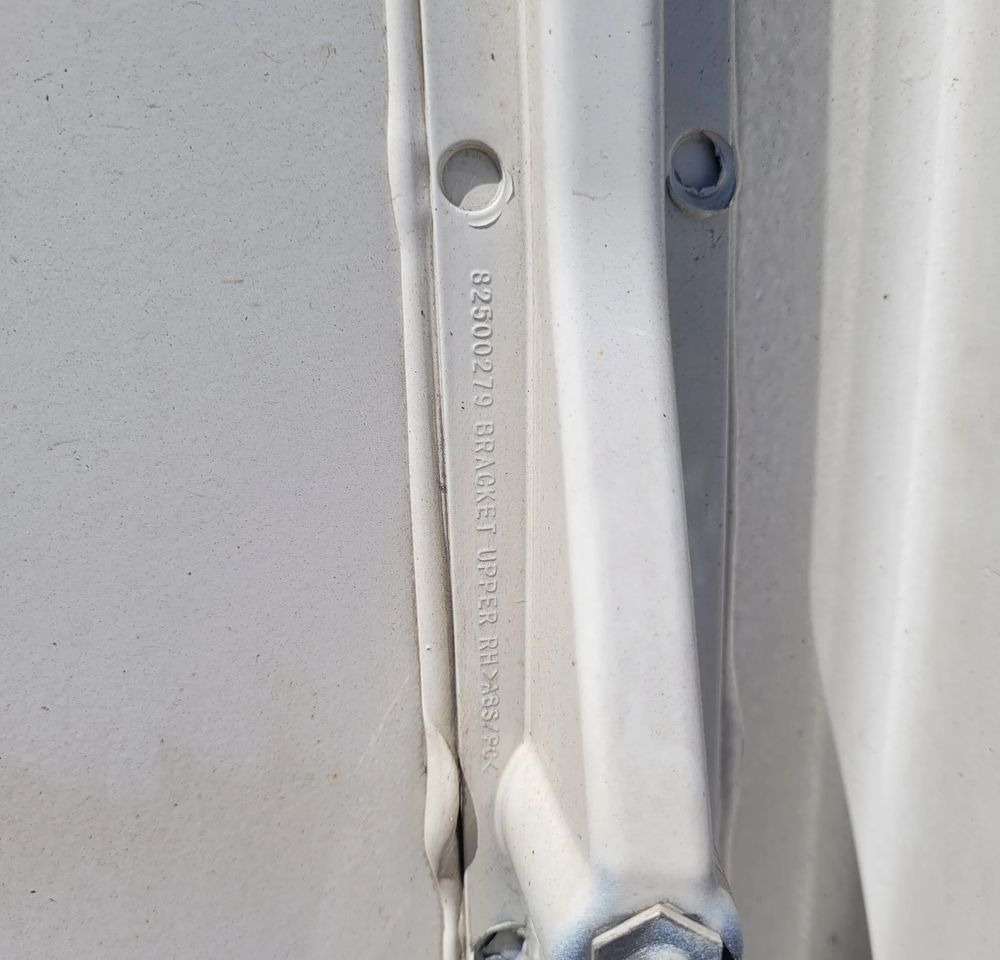 OWIEWKA ZAKABINOWA VOLVO FH4 FH5 ORYGINAŁ RH 82500279 CHWALIM116 - هيكل السيارة الخارجية - شاحنة: صورة 5 OWIEWKA ZAKABINOWA VOLVO FH4 FH5 ORYGINAŁ RH 82500279 CHWALIM116 - هيكل السيارة الخارجية - شاحنة: صورة 5