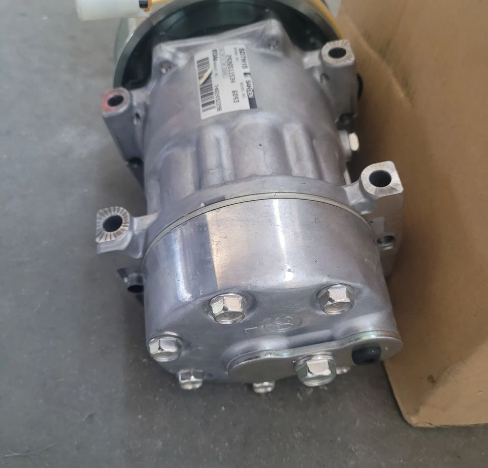 POMPA KLIMATYZACJI RENAULT RANGE T GAMA ORYGINAŁ NOWA CHWALIM116 7482492298 - جزء تكييف الهواء - شاحنة: صورة 3 POMPA KLIMATYZACJI RENAULT RANGE T GAMA ORYGINAŁ NOWA CHWALIM116 7482492298 - جزء تكييف الهواء - شاحنة: صورة 3